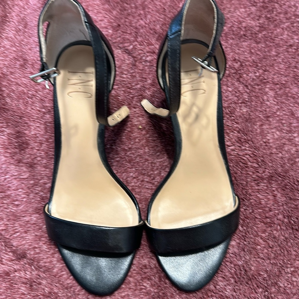 Heels good condition